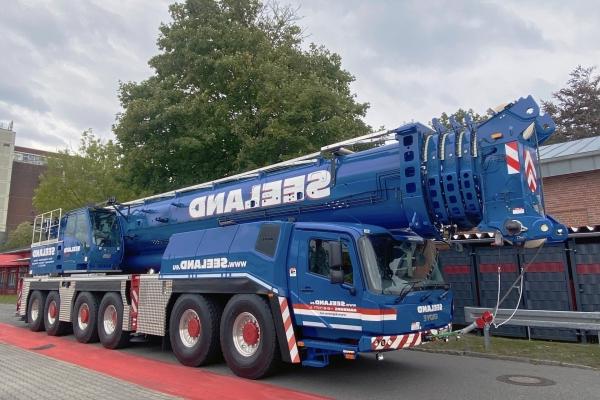 Hamburg-based-heavy-lift-specialist-Gustav-Seeland-acquires-new-Grove-flagship-03.jpg